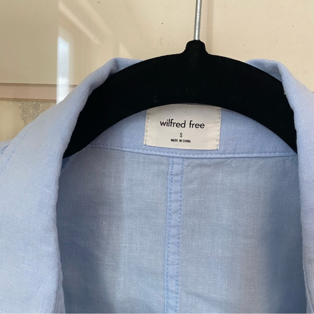 Aritzia Light Blue Linen Oversized Button Down - image 2